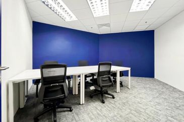 Menara Pelangi @ Johor Bahru Serviced Office For 10 pax use Connected to Plaza Pelangi mall