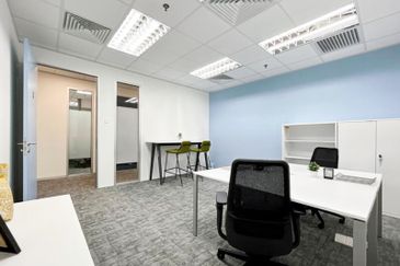 Menara Pelangi @ Johor Bahru Serviced Office For 10 pax use Connected to Plaza Pelangi mall