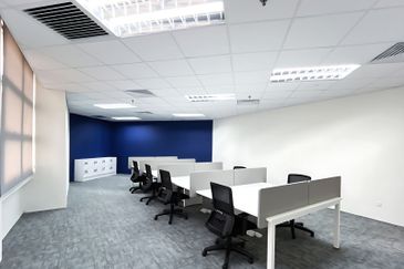 Menara Pelangi @ Johor Bahru Serviced Office Available For 1-10 pax use Connected to Plaza Pelangi mall