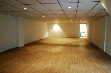 PJ SS3 Freehold 3.5 Storey Shop Office For Sale