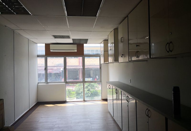 PJ SS3 Freehold 3.5 Storey Shop Office For Sale