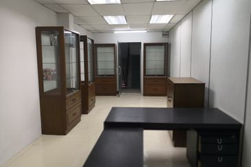 PJ SS3 Freehold 3.5 Storey Shop Office For Sale