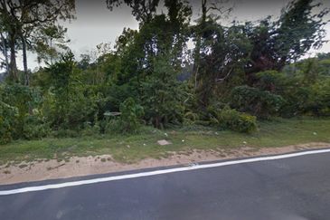 Land, Very cheap, Main Road, 2.2 acres,  Jalan Kuala Tembiling- Kuala Lipis, Kampung Guai 27020 Jerantut Pahang
