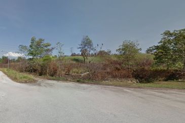 Sungai Gumut ( Lembah Beringin )