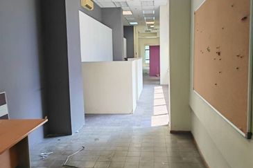 Shop Office, Mezzanine, 5780 sq ft with 2 terraces,   I-Zen Kiara, Mont Kiara, 50480 Kuala Lumpur