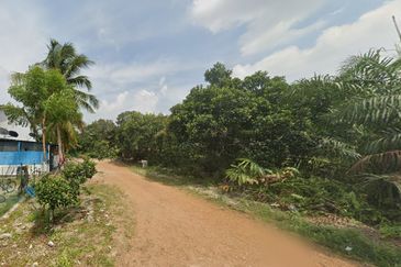 Land, 2.1 acres, Jalan Masjid, Batu 9, Kampung Kebun Baru, 42500 Telok Panglima Garang, Selangor