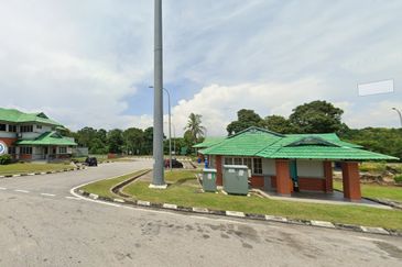 Sungai Gumut ( Lembah Beringin )