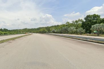 Sungai Gumut ( Lembah Beringin )