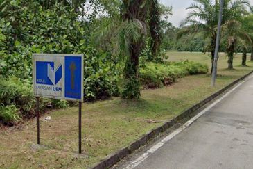 Sungai Gumut ( Lembah Beringin )