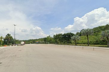 Sungai Gumut ( Lembah Beringin )