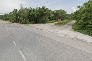 Sungai Gumut ( Lembah Beringin )