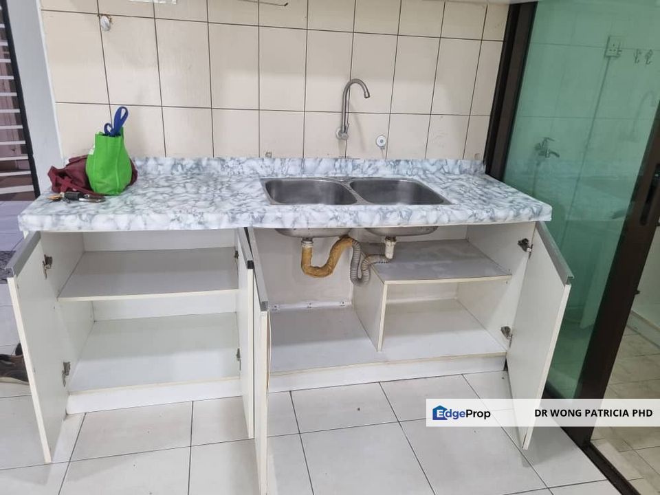 Condo, Very cheap now, 4R 2B, Main Road, Indah Alam Condo, next to Tropicana Metropark, MSU & Aeon Mall Shah Alam, Selangor, Shah Alam
