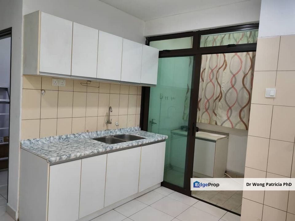 Condo, Very cheap now, 4R 2B, Main Road, Indah Alam Condo, next to Tropicana Metropark, MSU & Aeon Mall Shah Alam, Selangor, Shah Alam