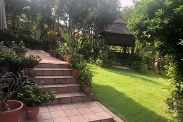 House, Bungalow, 5R 5B, 2 Storeys, Jalan PJU 1, Ara Damansara, 47301 Petaling Jaya, Selangor