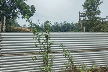 Beach Land, 6 acres, Off Jalan Pantai Hiburan, Kampung Pulau Lang, 26800 Kuala Rompin, Pahang