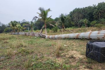 Beach Land, 6 acres, Off Jalan Pantai Hiburan, Kampung Pulau Lang, 26800 Kuala Rompin, Pahang