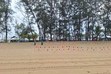 Beach Resort Land, 4.64 acres, Jalan Pantai Hiburan, Kampung Pulau Lang, 26800 Kuala Rompin, Pahang