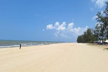 Beach Resort Land, 4.64 acres, Jalan Pantai Hiburan, Kampung Pulau Lang, 26800 Kuala Rompin, Pahang
