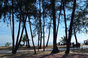 JALAN ROMPIN LAMA - PANTAI HIBURAN
