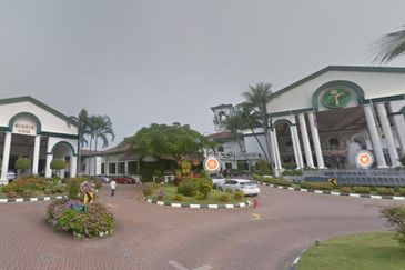 Tropicana Golf & Country Resort