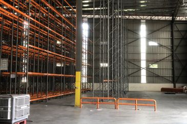 100k sf Grade A Warehouse for RENT @ Bukit Raja 