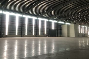 Bukit Raja 200k sf Grade A Loading Bay Warehouse for RENT