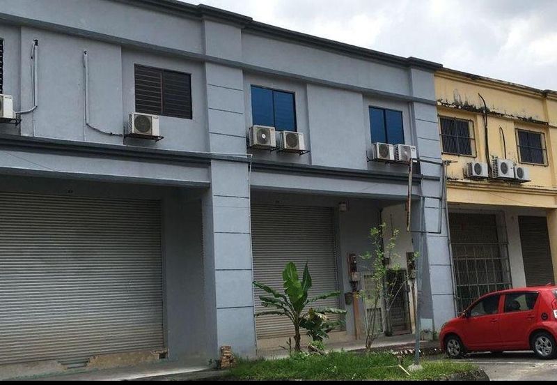 1.5 storey link factory in Shah Alam Technology Park, Sek 33, Shah Alam for Sales Rm980,000