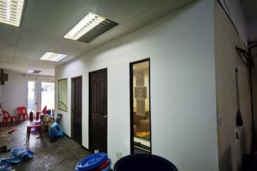 Anggerik Mokara shoplot Ground floor