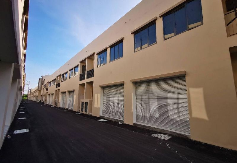 Triana @ Tropicana Amans