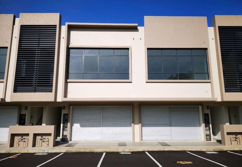 Triana @ Tropicana Amans