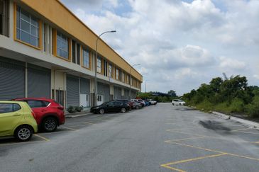 Kapar 1.5Sty Link Factory Corner and Intermediate for Rent