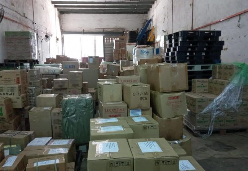 WTS Puchong 1.5 storeyTerrace link factory 一层半工厂排  Puchong 一层半工厂排厂出售卖  Bandar Bukit Puchong, 47120 Puchong.  -Sale RM2.35m.  -Current rental Rm5,600. 