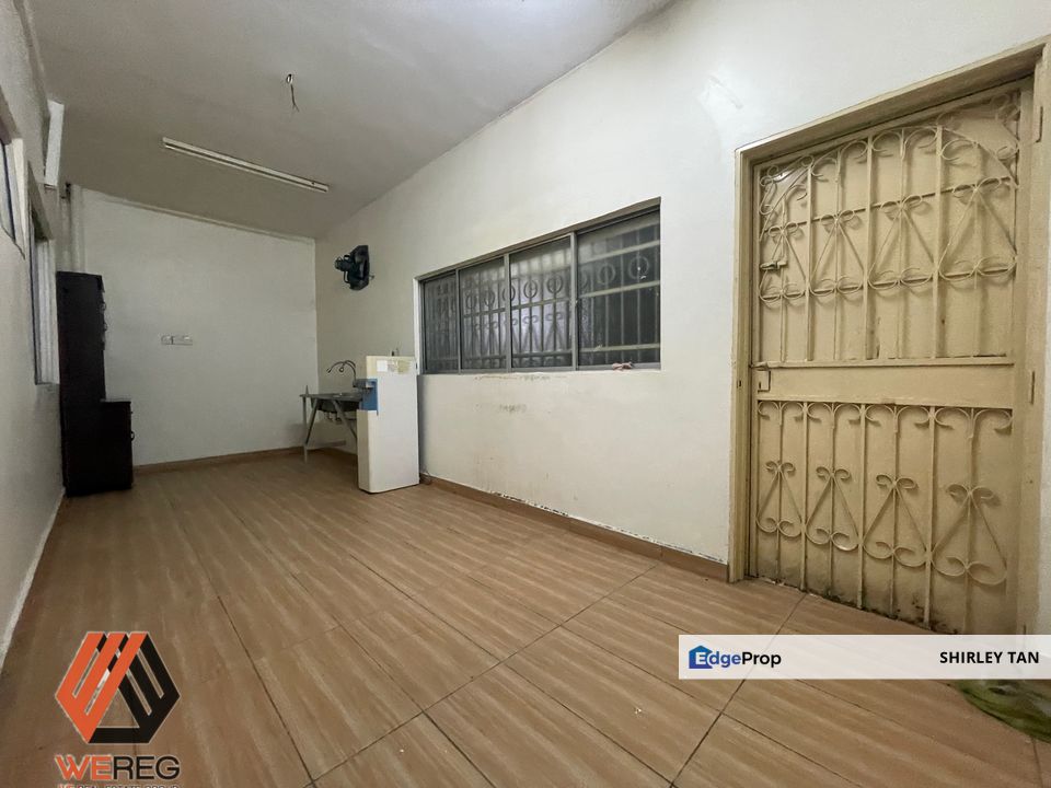 For Rent : Taman Chi Liung 2Sty  Rental Price : RM 2100 ( nego ) 双层排屋出租  * Freehold  * Intermediate Unit * Built up - 2200 Sqft  * 6Room 3Bathroom  * , Selangor, Klang