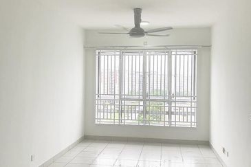 Apartment De' Kiara, Setia Alam, Selangor Shah Alam 莎阿南公寓便宜出售 😍