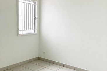 Apartment De' Kiara, Setia Alam, Selangor Shah Alam 莎阿南公寓便宜出售 😍