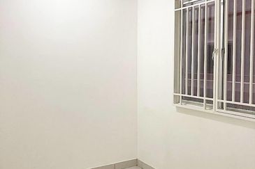 Apartment De' Kiara, Setia Alam, Selangor Shah Alam 莎阿南公寓便宜出售 😍