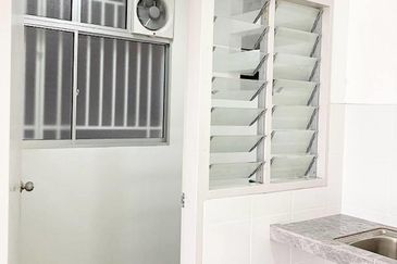 Apartment De' Kiara, Setia Alam, Selangor Shah Alam 莎阿南公寓便宜出售 😍