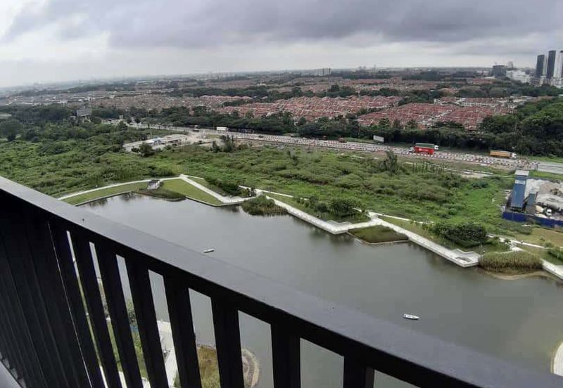 Gravit8 @ Klang South