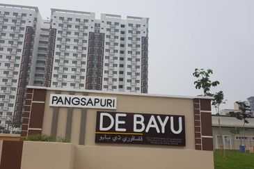 FOR SALE Pangsapuri De Bayu @ Setia Alam U13 Shah Alam 莎阿南公寓出售,适合投资出租 