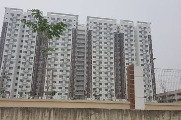 FOR SALE Pangsapuri De Bayu @ Setia Alam U13 Shah Alam 莎阿南公寓出售,适合投资出租 