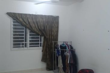 FOR SALE Pangsapuri De Bayu @ Setia Alam U13 Shah Alam 莎阿南公寓出售,适合投资出租 