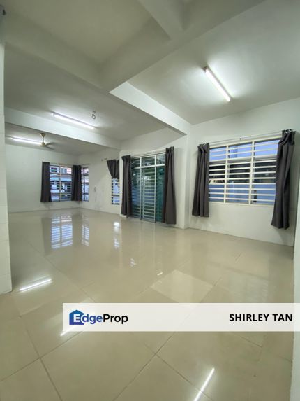 klang taman sejati, Near kfc Sentosa 巴生两层半排屋出租 🍀🍀5+1房间适合多成员的大家庭哦～🌻 2 1/2 storey for rent 5+1 bedroom, Selangor, Klang