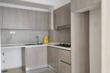 Gravit8 @ Klang South