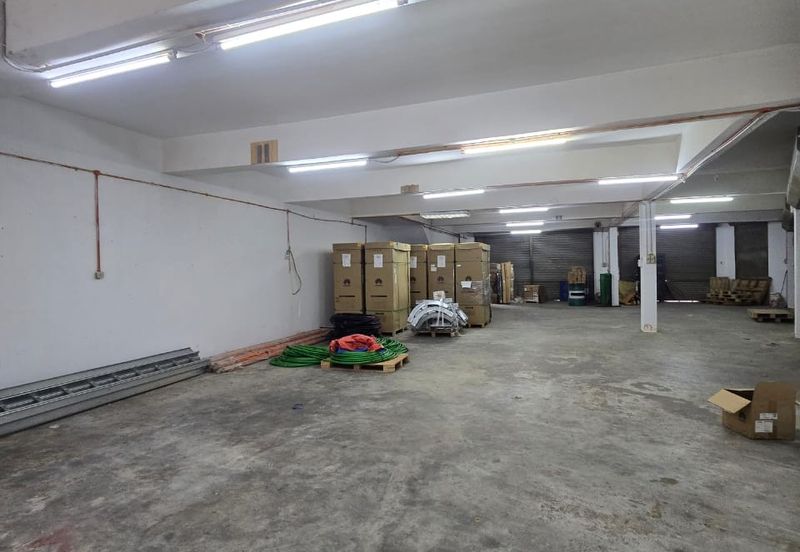Shah Alam Corner factory.Can own use/invest. 5-6%ROI, Freehold  Shah Alam. 6714sqft
