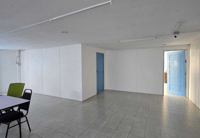 Shah Alam Corner factory.Can own use/invest. 5-6%ROI, Freehold  Shah Alam. 6714sqft