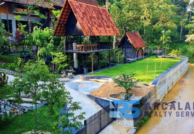 Tanah dusun berkonsepkan resort di Lenggeng, N9