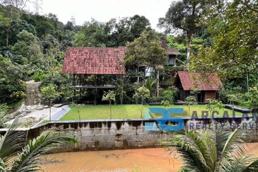 Tanah dusun berkonsepkan resort di Lenggeng, N9