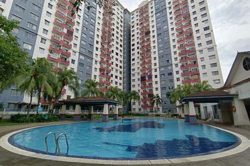 Vista Pinggiran, Taman Pinggiran Putra