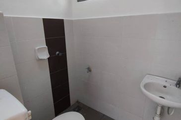 Dahlia Court Apartment