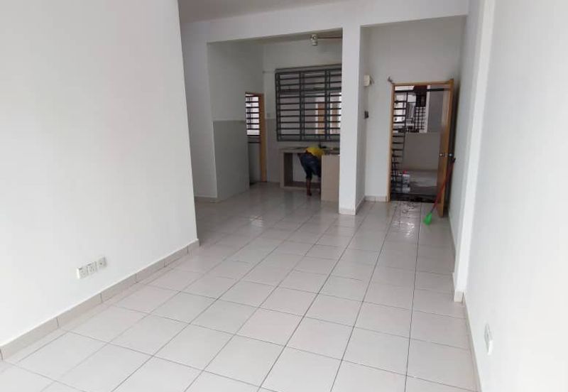 Dahlia Court Apartment